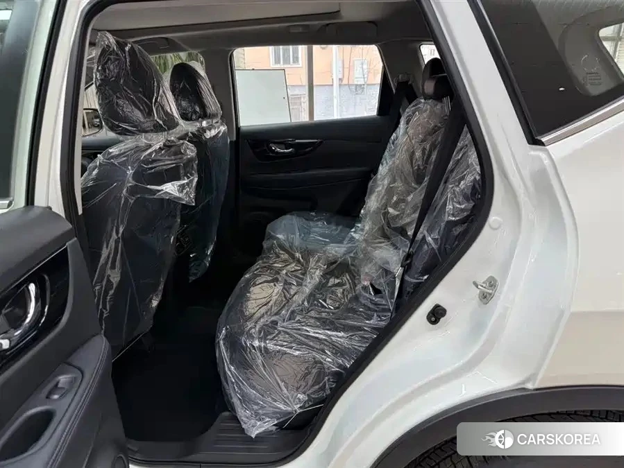Новый Nissan X-Trail 2026 Белый из Китая, фото 6