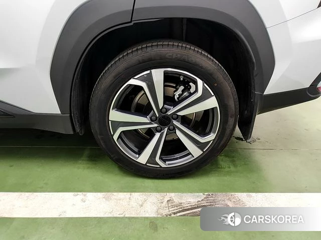 Geely Automobile Boyue L 2025 Серебристо-серый из Китая, фото 6