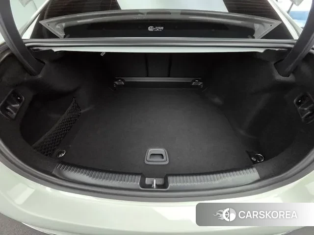 Mercedes-Benz C-Class W206 2022 Белый из Кореи, фото 6