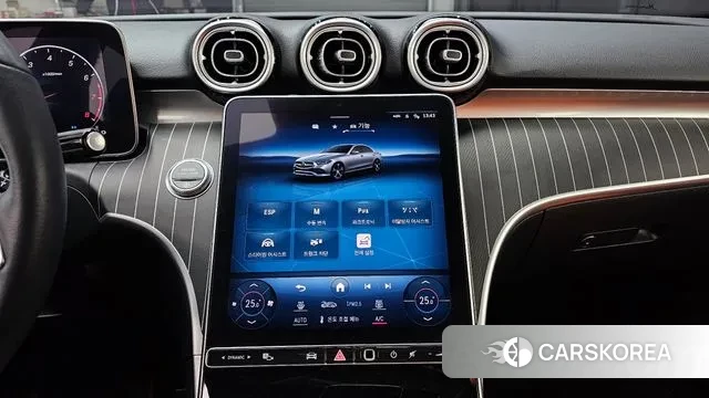 Mercedes-Benz C-Class W206 2022 Белый из Кореи, фото 6