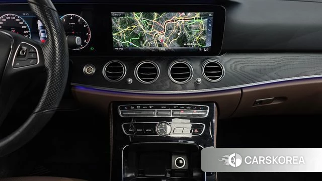 Mercedes-Benz E-Class W213 2018 Черный из Кореи, фото 6