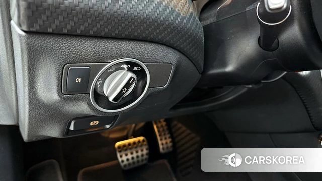 Mercedes-Benz A-Class W176 2018 Белый из Кореи, фото 6