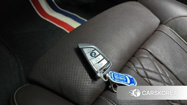 BMW 5 Series (G30) 2018 Белый из Кореи, фото 6