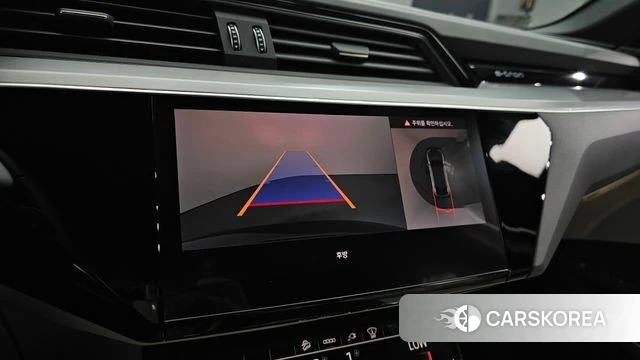 Audi e-Tron 2021 Серый из Кореи, фото 6