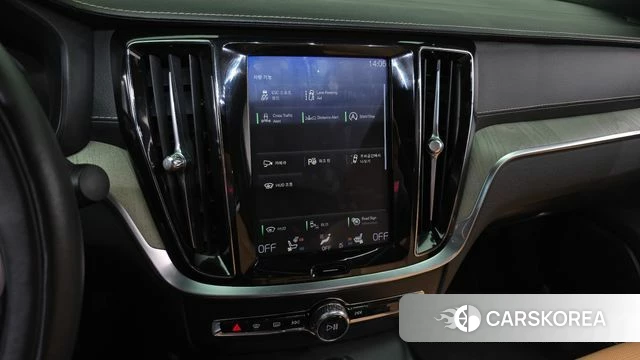 Volvo S60 3rd generation 2019 Белый из Кореи, фото 6