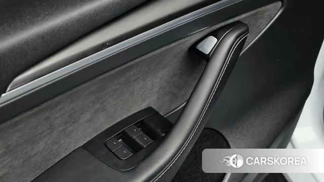 Tesla Model Y 2024 Белый из Кореи, фото 6