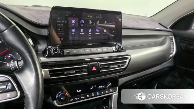 Kia Seltos 2022 Белый из Кореи, фото 6