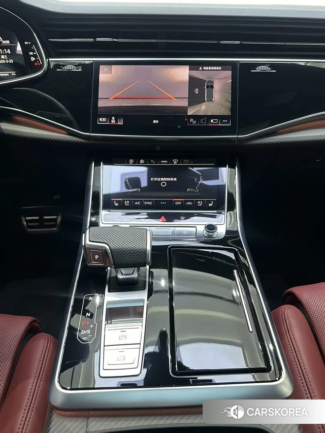 Audi SQ7 2025 Серебристо-серый из Китая, фото 6