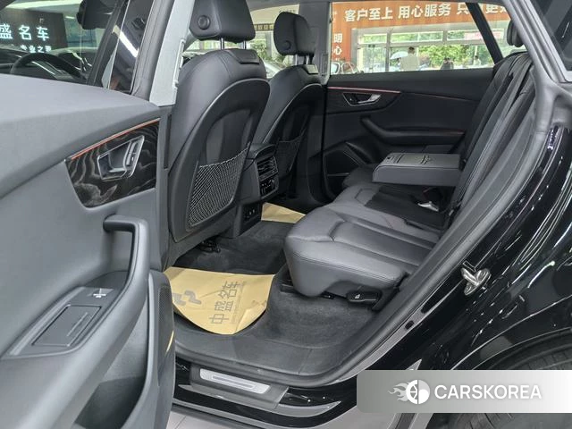 Audi Q8 2023 Черный из Китая, фото 6
