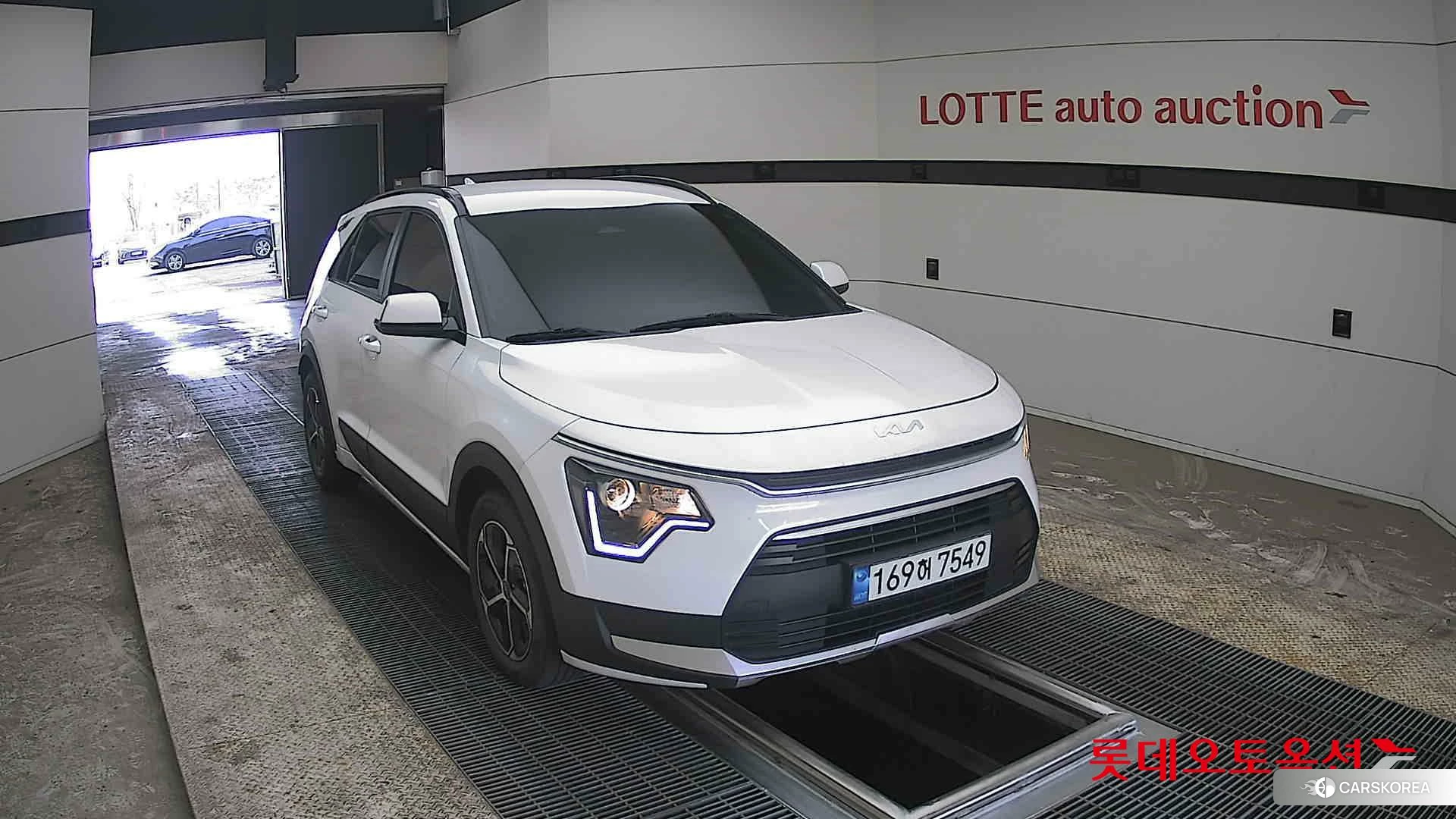 Kia Niro Hybrid 2022 Snow White Pearl (optional) из Кореи, фото 6