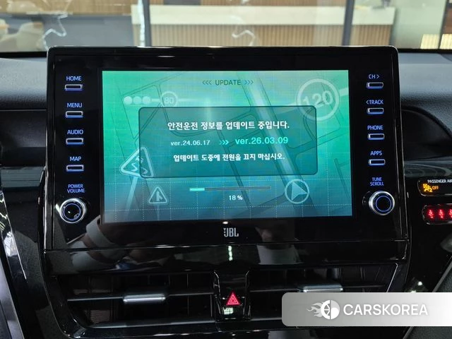 Toyota Camry (XV70) 2024 Белый из Кореи, фото 6