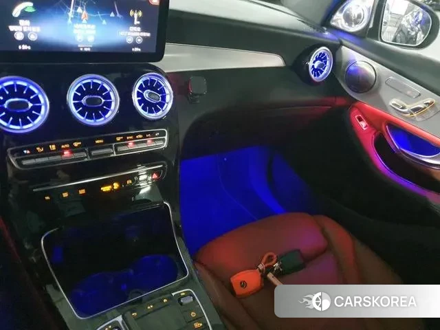 Mercedes-Benz GLC-Class X253 2021 Белый из Кореи, фото 6