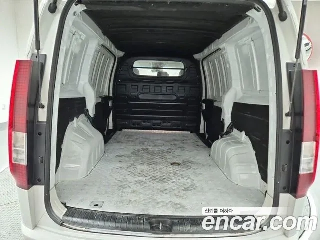 Hyundai Staria 2021 Белый из Кореи, фото 6