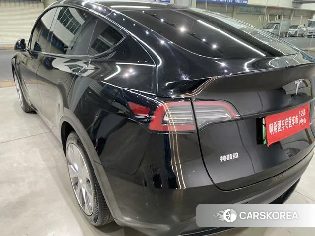 Tesla Model Y 2023 Черный из Китая, фото 6