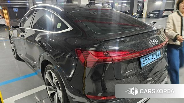 Audi e-Tron 2022 Черный из Кореи, фото 6