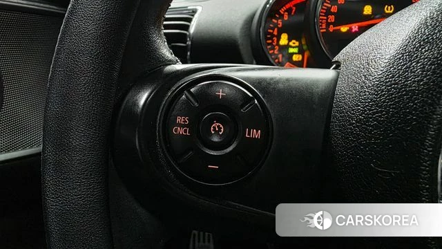 Mini Cooper Clubman 2019 Белый из Кореи, фото 6