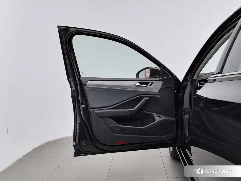 Volkswagen Sagitar 2025 Черный из Китая, фото 6