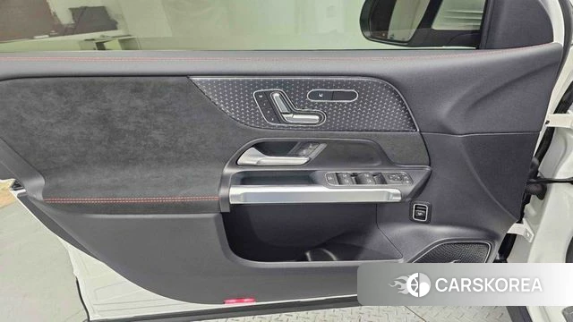 Mercedes-Benz EQB X243 2025 Белый из Кореи, фото 6