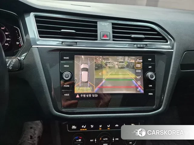 Volkswagen Tiguan Allspace 2020 Серебряный из Кореи, фото 6