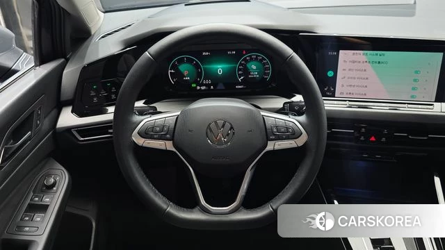 Volkswagen Golf 8th Generation 2024 Серый из Кореи, фото 6