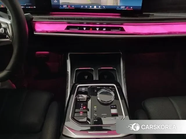 BMW 7 Series (G70) 2023 Черный из Кореи, фото 6