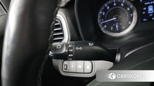 Hyundai Venue 2019 Белый из Кореи, фото 6