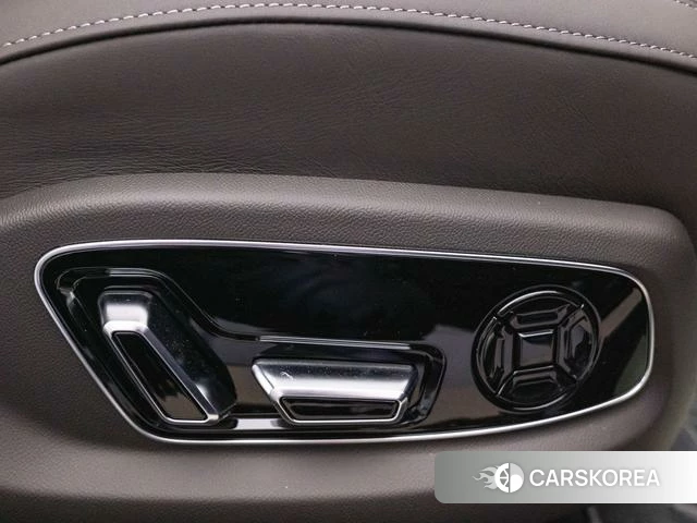 Audi A8 2025 Черный из Китая, фото 6