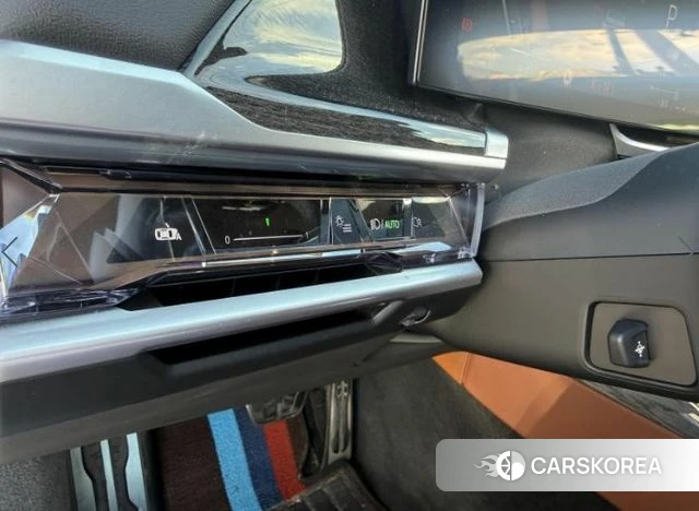 BMW 7 Series (G70) 2024 Белый из Кореи, фото 6