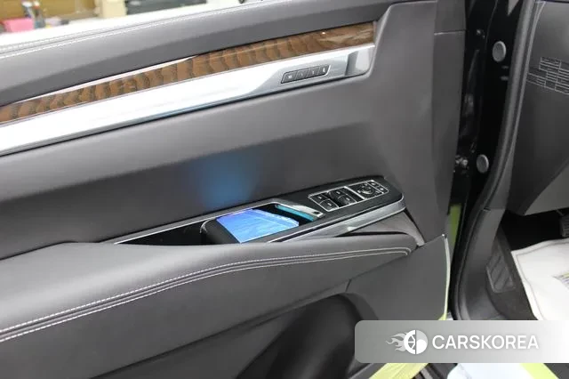 Cadillac Escalade 5th Generation 2025 Черный из Кореи, фото 6