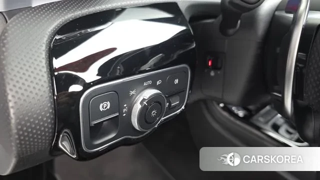 Mercedes-Benz CLA-Class C118 2025 Белый из Кореи, фото 6