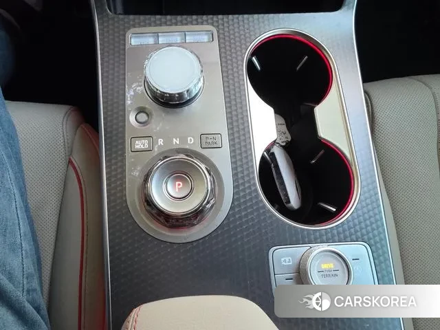 Genesis GV80 Coupe 2025 Светло-серебряный цвет из Кореи, фото 6