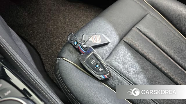 BMW 5 Series (G30) 2018 Белый из Кореи, фото 6