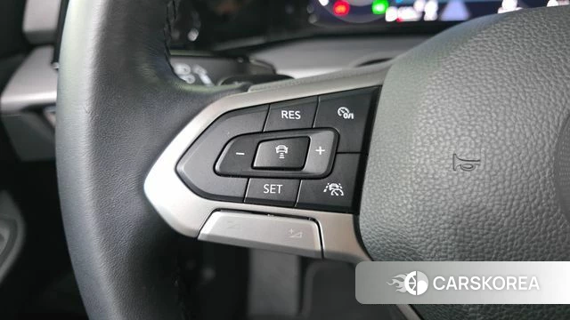 Volkswagen Golf 8th Generation 2022 Белый из Кореи, фото 6
