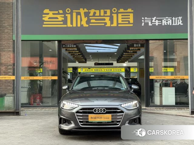 Audi A4L 2021 Темно-серый из Китая, фото 6