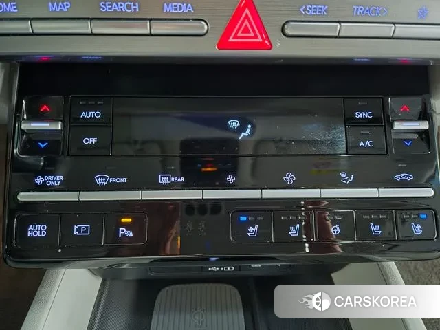 Hyundai Grandeur Hybrid (GN7) 2023 Черный из Кореи, фото 6