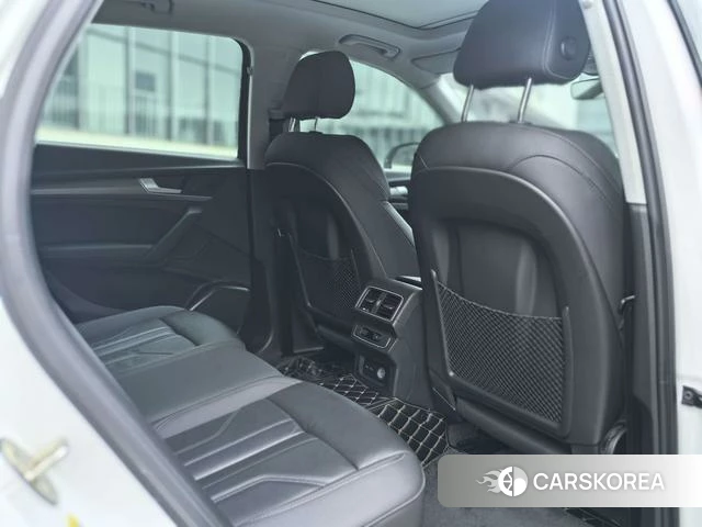 Audi Q5L 2022 Белый из Китая, фото 6