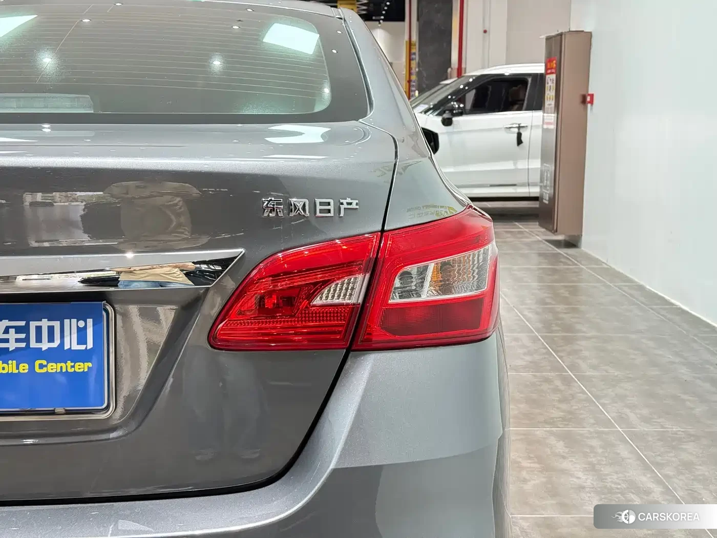 Nissan Sylphy 2022 Silver/gray из Китая, фото 6