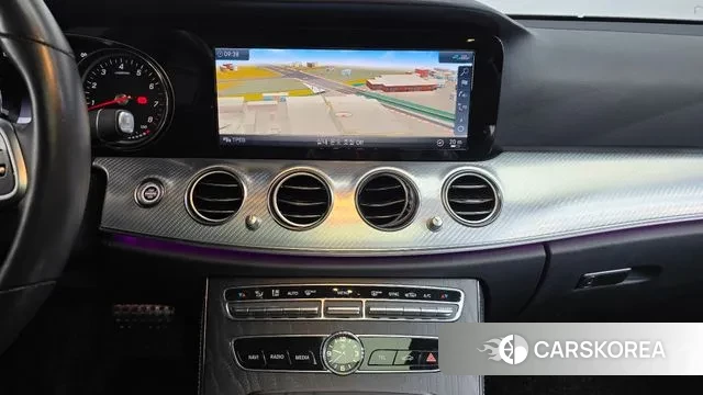 Mercedes-Benz E-Class W213 2020 Белый из Кореи, фото 6