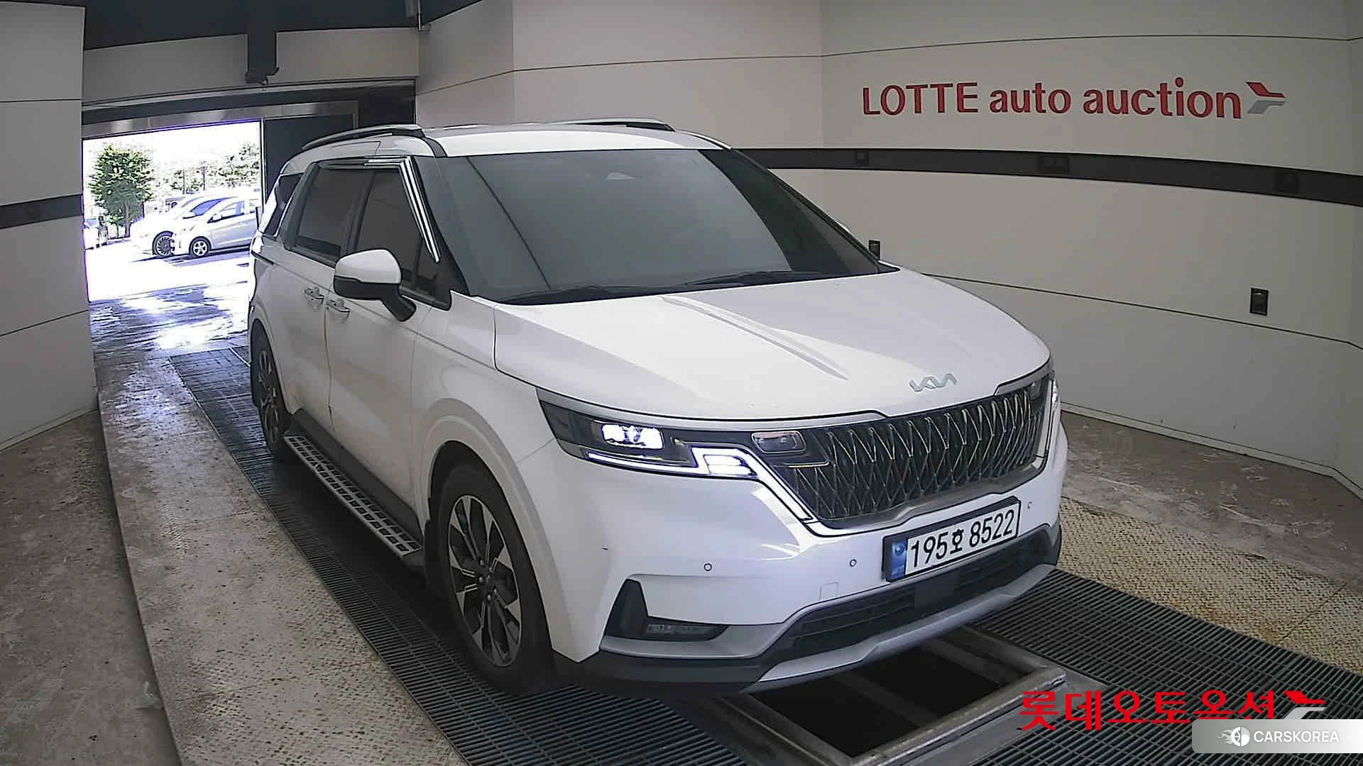 Kia Carnival 2023 Белый из Кореи, фото 6