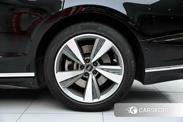 Audi A8 PHEV 2022 Черный из Китая, фото 6