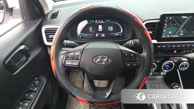 Hyundai Venue 2023 Белый из Кореи, фото 6