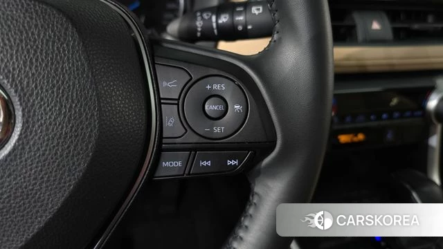 Toyota RAV4 5th Generation 2022 Белый из Кореи, фото 6