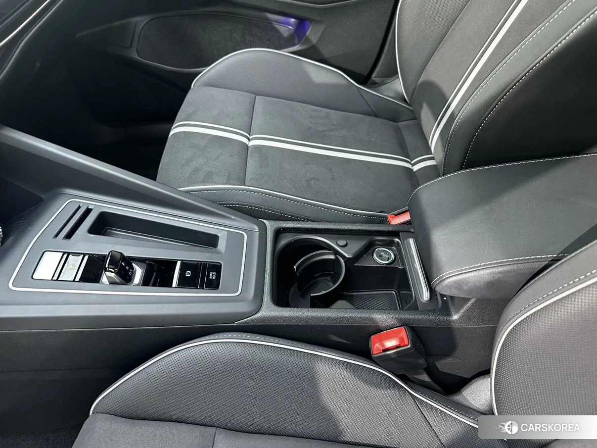 Volkswagen Golf 2022 Белый из Китая, фото 6
