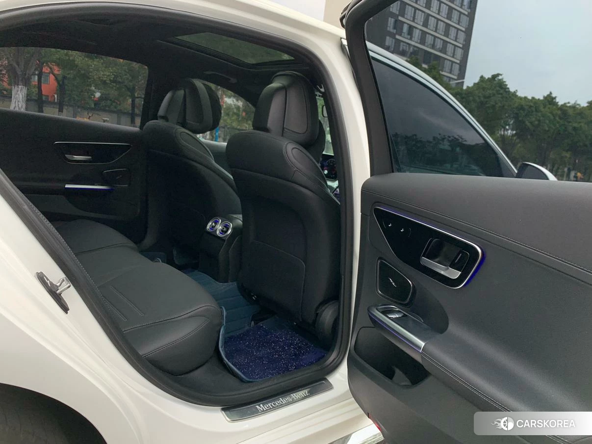 Mercedes-Benz Class C 2023 Белый из Китая, фото 6