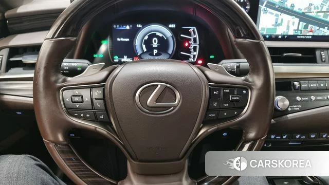 Lexus ES300h 7th generation 2021 Серый из Кореи, фото 6