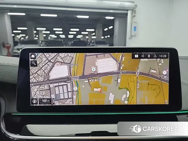 BMW 5 Series (G30) 2021 Серебристо-серый из Кореи, фото 6