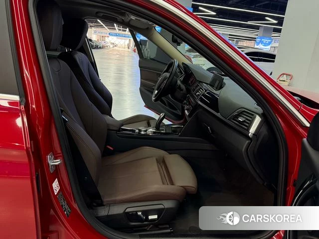 BMW 3 series 2019 Красный из Китая, фото 6