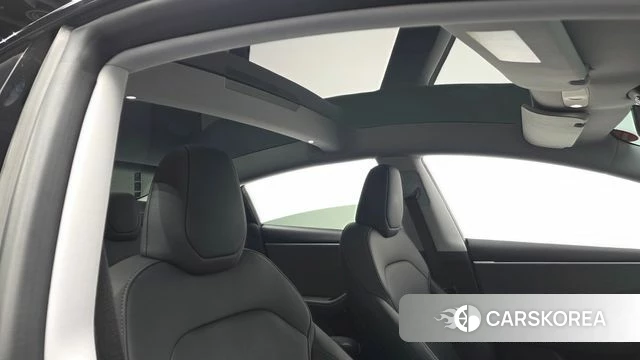 Tesla Model 3 2024 Белый из Кореи, фото 6