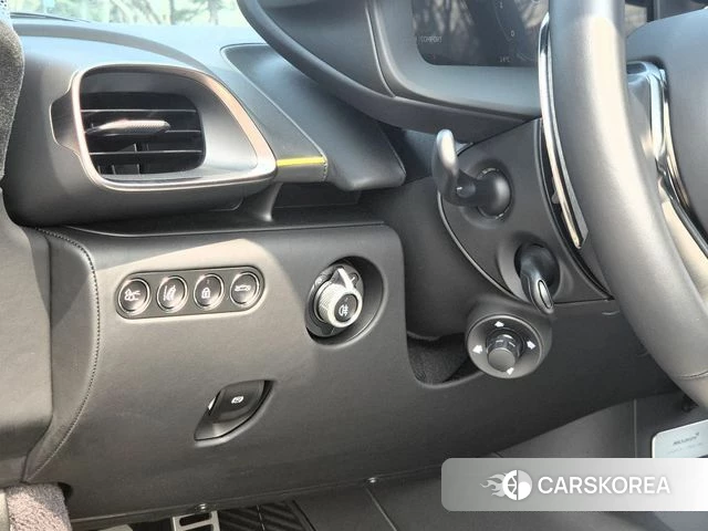 McLaren Artura 2023 Желтый из Кореи, фото 6