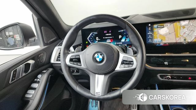 BMW X7 (G07) 2023 Белый из Кореи, фото 6